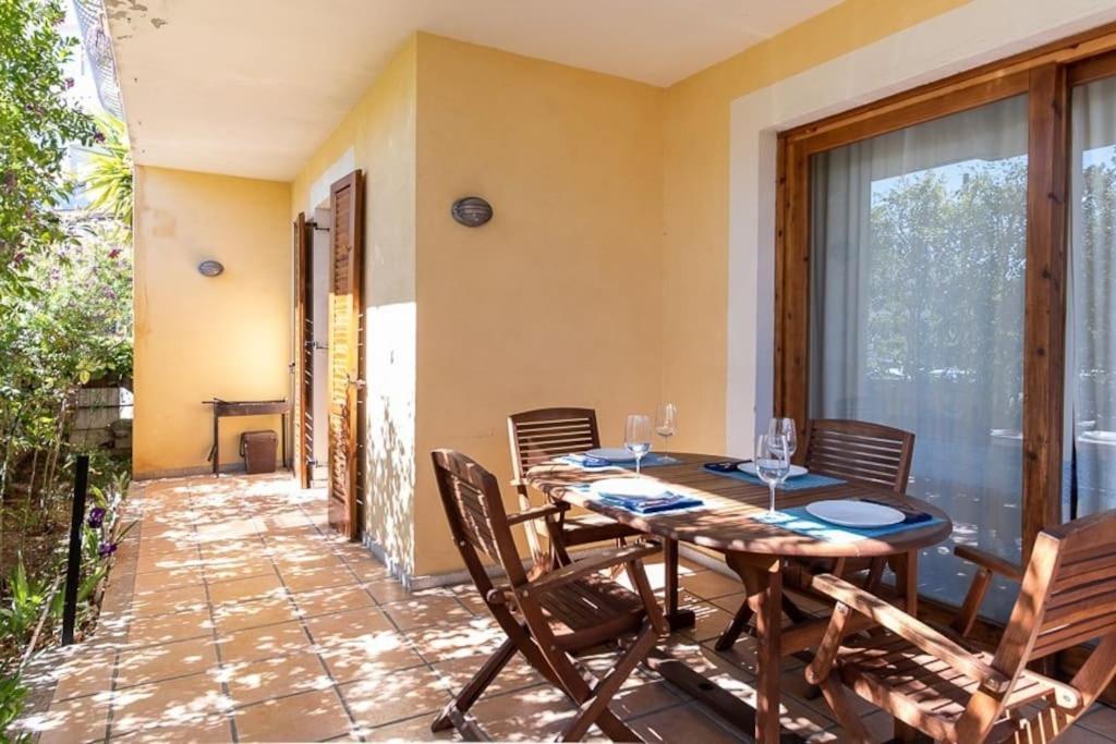 Апартаменты Luisa Sunny House Санта-Мария-Наварезе Экстерьер фото