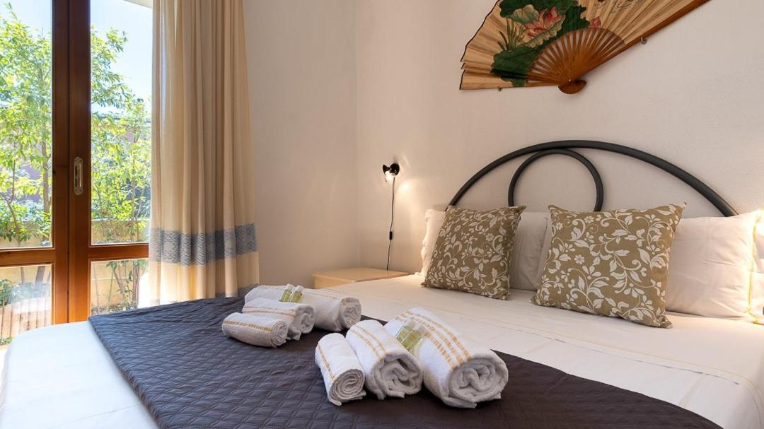 Апартаменты Luisa Sunny House Санта-Мария-Наварезе Экстерьер фото