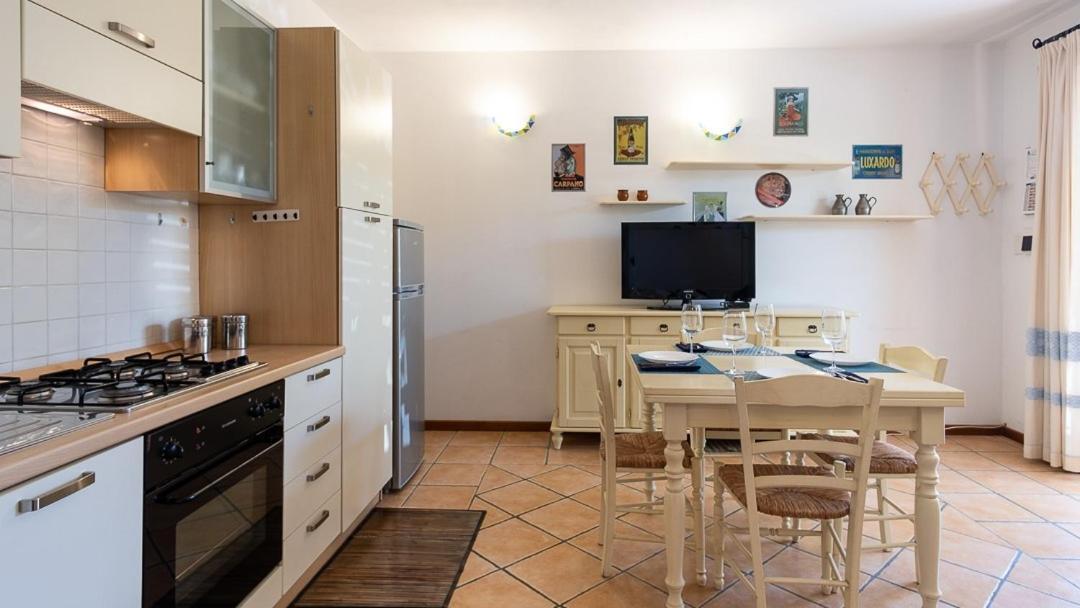 Апартаменты Luisa Sunny House Санта-Мария-Наварезе Экстерьер фото